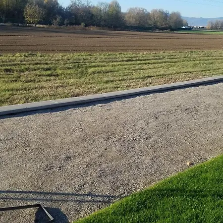 ベッド・アンド・ブレックファスト Les Mesanges De L'ill